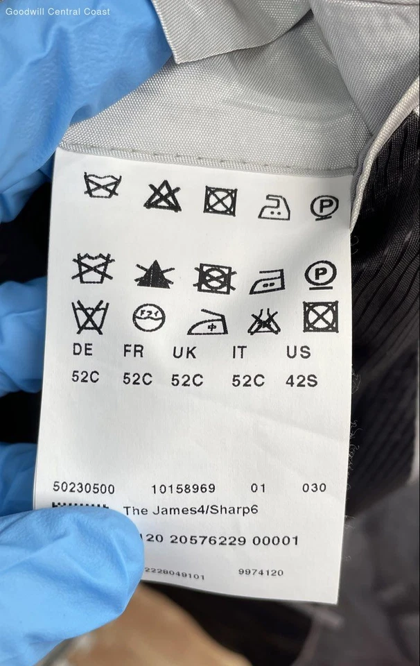 Boss Hugo Boss Men's Grey Wool Blazer Jacket - Size 42S - Image 4 of 4