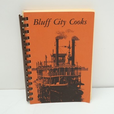 Bluff City Cooks Cookbook 1976 Plastic Comb Alton IL Junior Service League Book