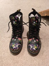 Floral Flowery Dr Martens Boots Size 6 EU 39 Airwair Black