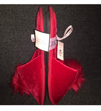 Victoria's Secret Red Pom Pom Slip-On Slippers Women's US 6.5 New