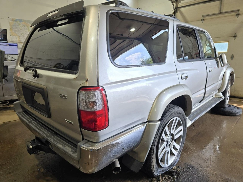 Cuarto de vidrio para pasajeros con tinte de privacidad de antena para 96-02 4 RUNNER 640689 Foto 4 de 4