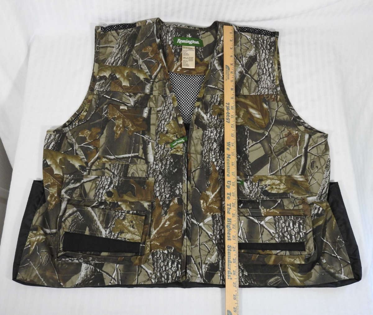 Men's Remington Hunting Vest 2XL. Realtree Camo Canvas & Black
