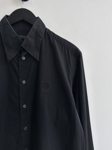 Vintage Versace Classic V2 Black Shirt 41 16 fits like L-XL Mens - Picture 3 of 7