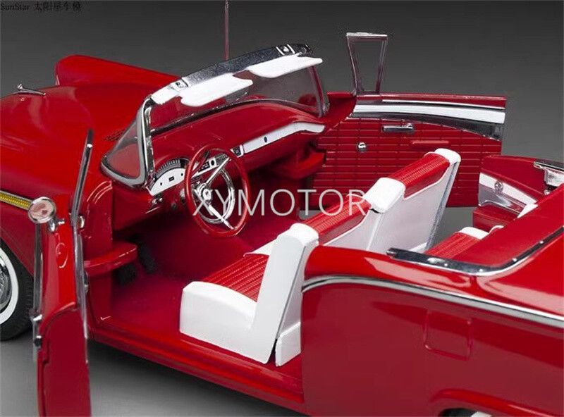 Sun Star 1/18 Ford Fairlane 500 skyliner 1957 Vintage car