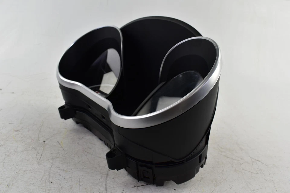 Medidor de velocímetro usado serve: 2015 Mercedes-benz Mercedes c-class 205 Tipo C300 S - Imagem 2 de 4