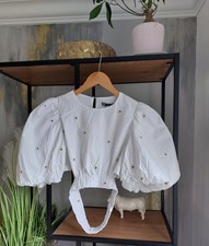 Zara Women's Floral Embroidered Top. Cropped Elastic Waist Size M