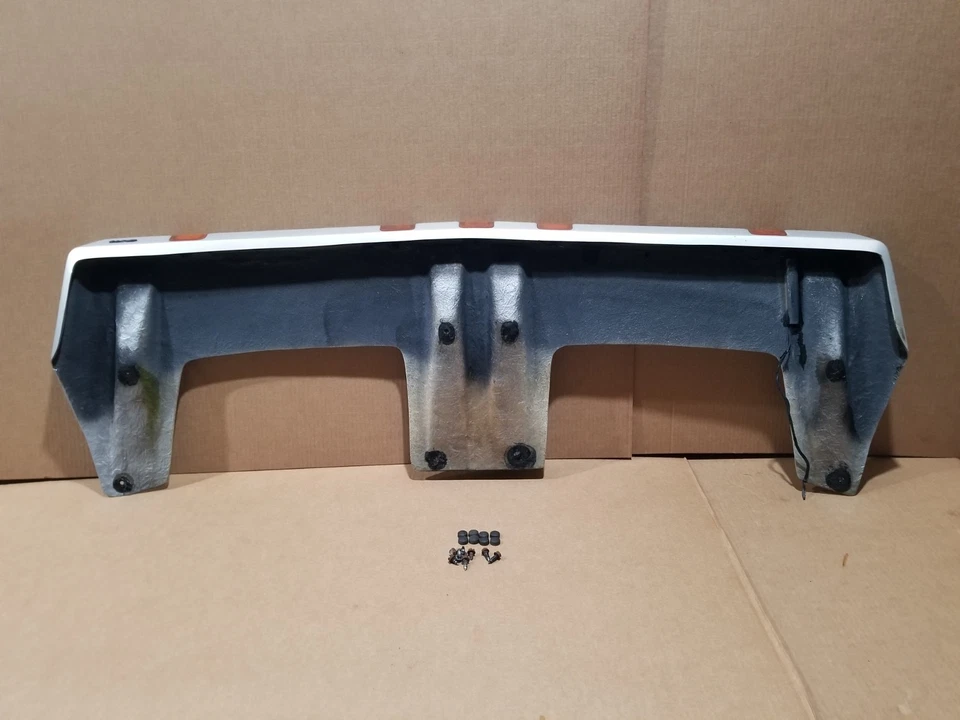 Солнцезащитный козырек для пикапа Dodge 2-го поколения с кабиной Lund - Изображение 2 из 4