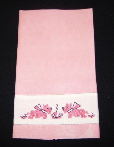 Pink Linen Guest Towel Cross Stitched Scottie / Schnauzer Dogs, 19.5 x 13" - Picture 2 of 7