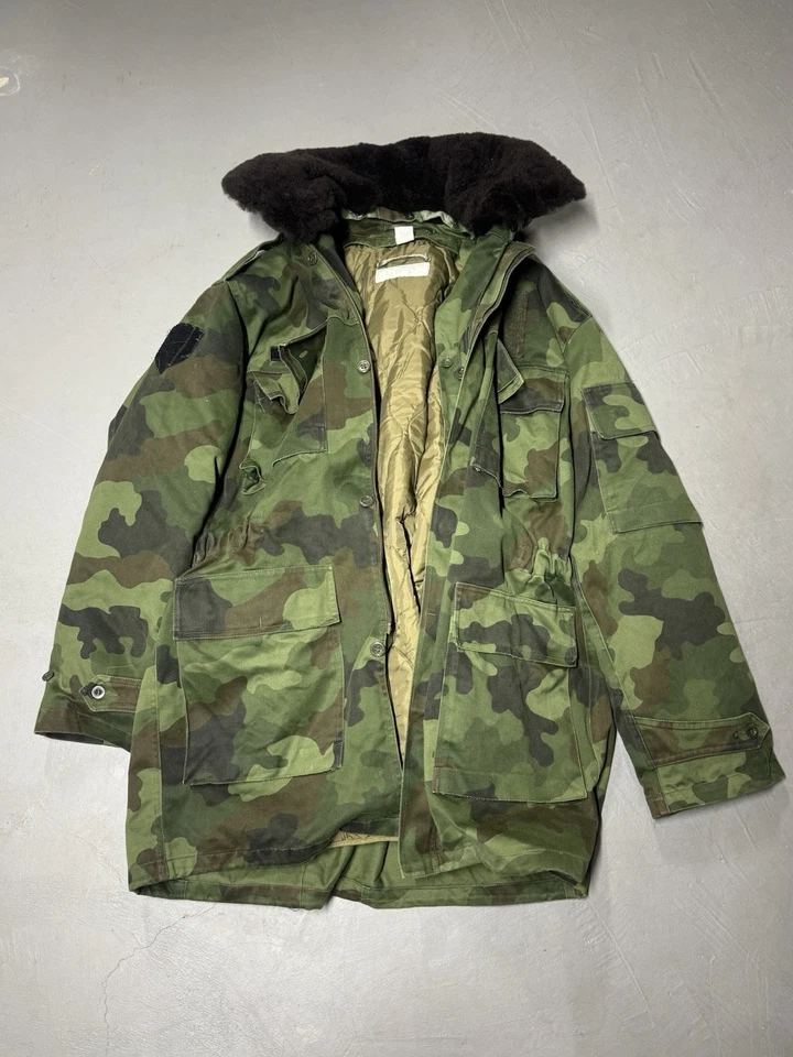 Parka militar serbia/yugoslava excedente hoja de roble con cuello de piel Foto 4 de 4