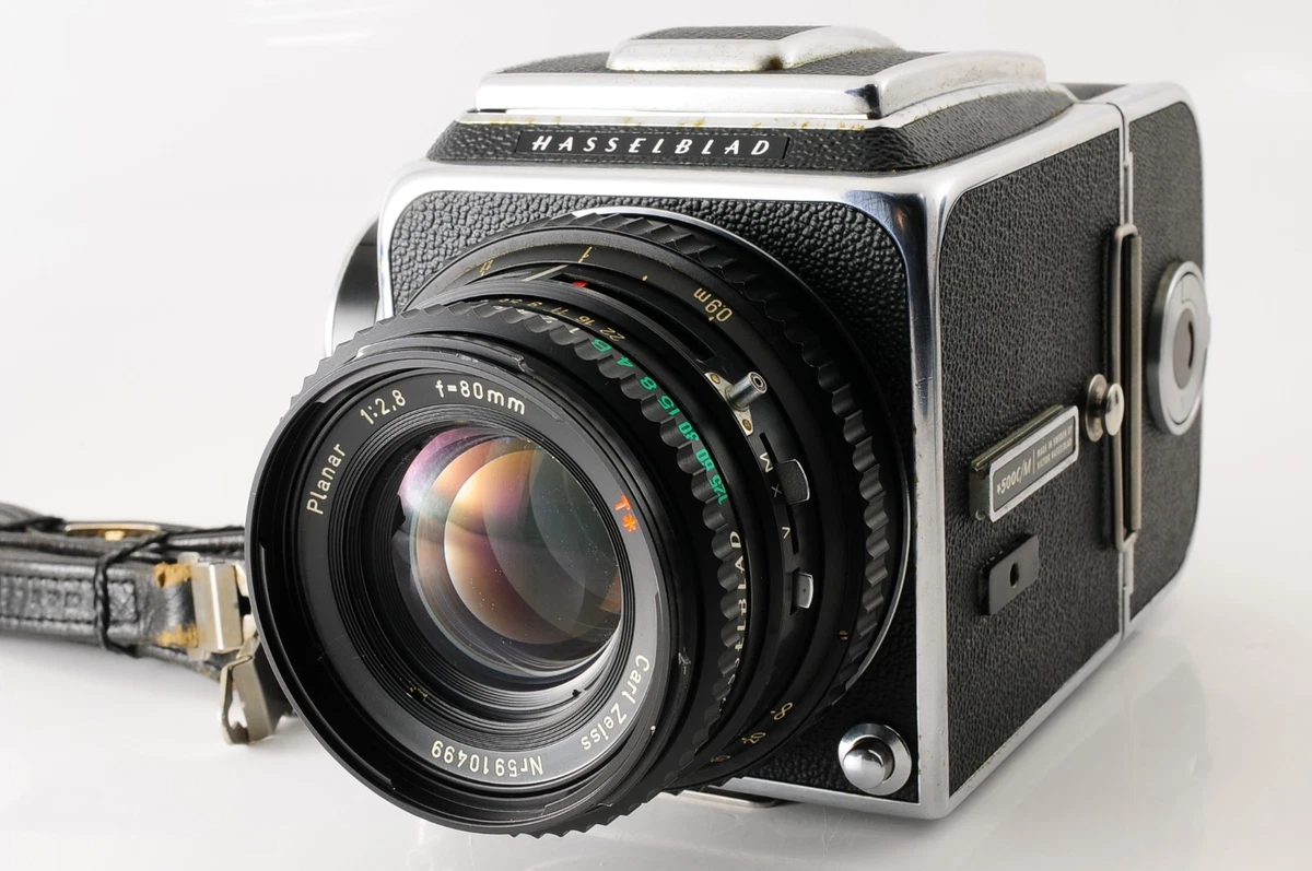 ★美品★ Hasselblad 500C＋Planar 1:2.8 80mm Hasselblad 500C with Zeiss Planar T* 80mm f/2.8 and Prism Finder