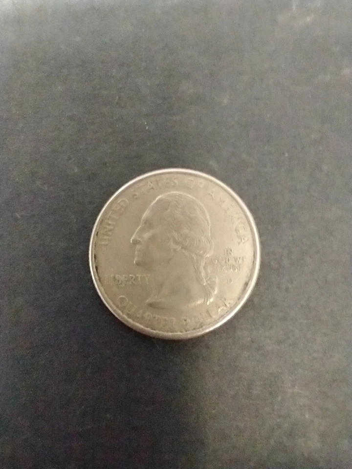 2001-D Quarter Error. Planchet Of a Nickel. Discoloration see pictures. - Image 2 of 4