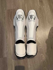 Shin Guards Top King Boxing TKSGP-GL White Black