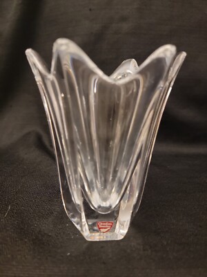 ORREFORS SWEDEN CRYSTAL FLEUR FLOWER VASE  SIGNED ART GLASS 5.5 T 4 W