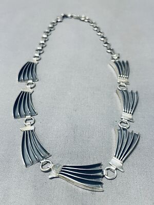 ONE OF THE MOST UNIQUE VINTAGE NAVAJO STERLING SILVER FAN NECKLACE