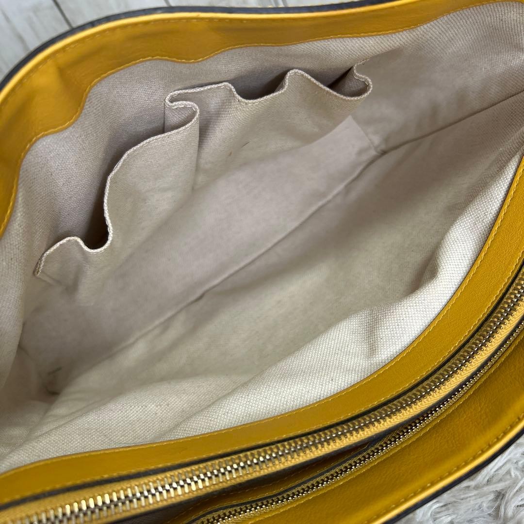 GUCCI Micro GG Patent Leather Tote Bag Yellow Authentic Vintage thumbnail 14