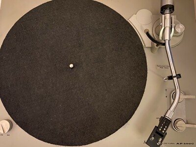 AKAI  AP-100C Belt Drive Turntable Made in Japan
