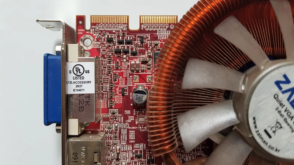 ATI Radeon HD 4770 PCIe 512MB DDR5 S-video DVI Model: B743 - PC sticker - Image 4 of 4