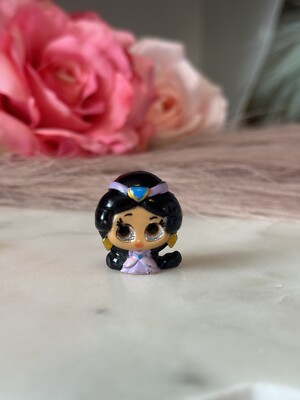 Disney Doorables Mini Figure - Jasmine Purple  Aladdin Series 2 Moose Toy Common