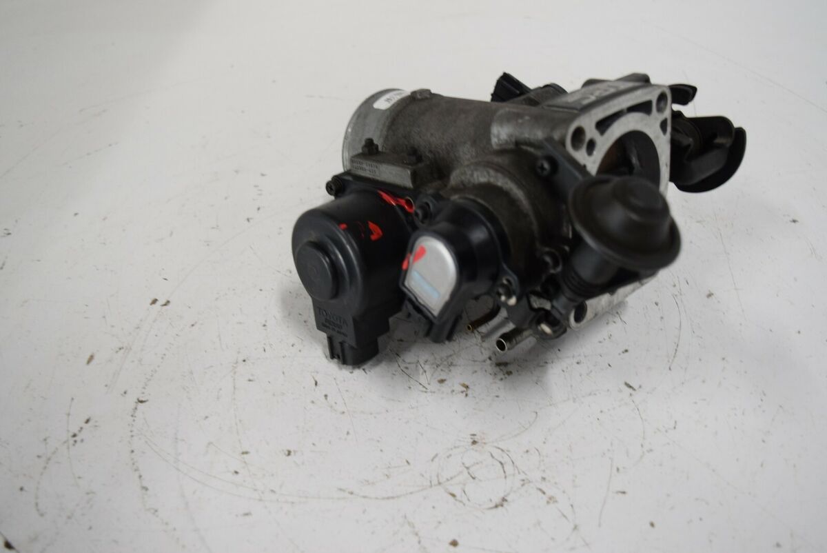 JDM TOYOTA 1JZ JZX90 OEM THROTTLE BODY CHASER MARK 2 CRESTA JDM TOYOTA 1JZ JZX90 OEM THROTTLE BODY CHASER MARK 2 CRESTA