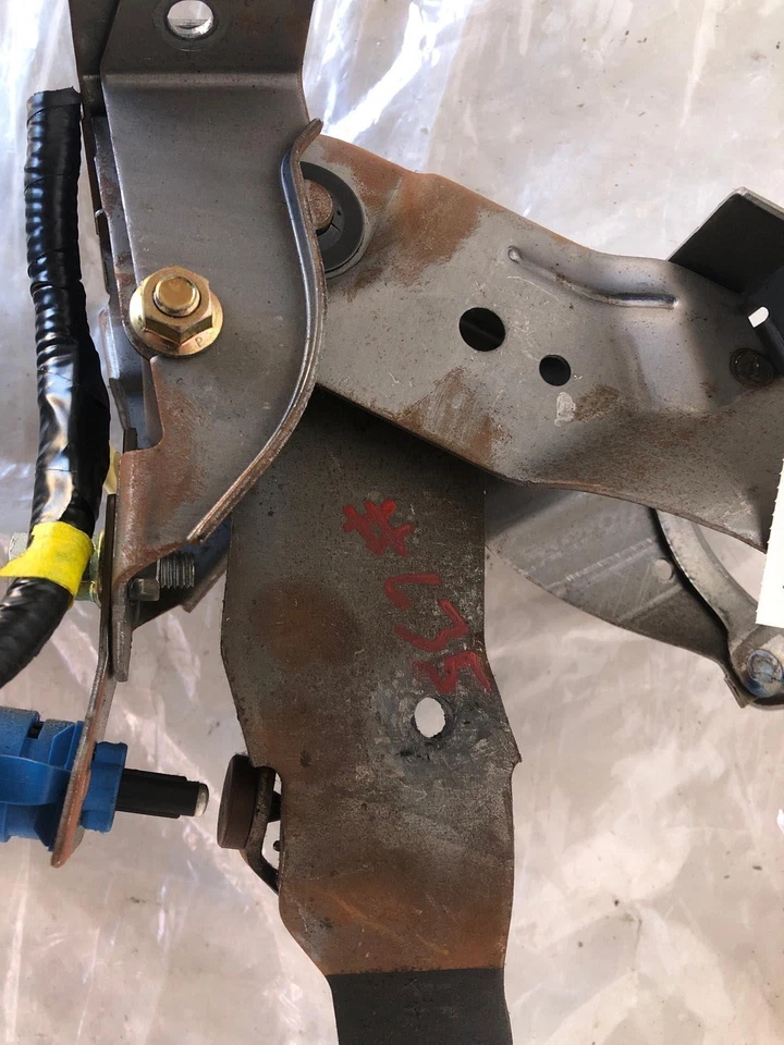 Ford Fusion 2006 sedán 3,0 L pedal de freno de piso con soporte de montaje OEM Foto 4 de 4