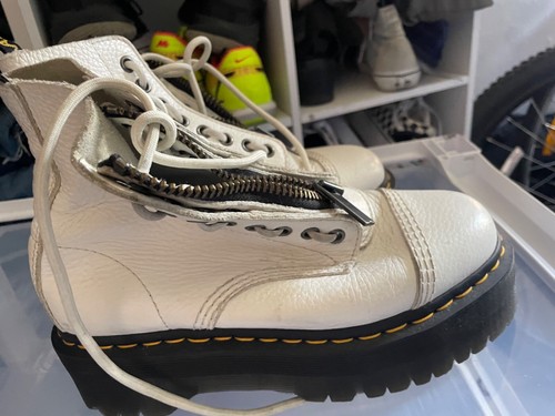 Doc Martens Sinclair Women's Size 7 Milled Nappa Leather Boots Black Zip Lace Up - Picture 1 of 5