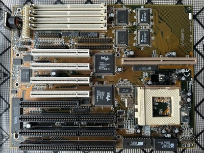 AT-MAINBOARD GIGABYTE GA-586ATS SOCKET 7 INTEL Pentium AMD IBM SIMM PCI ISA
