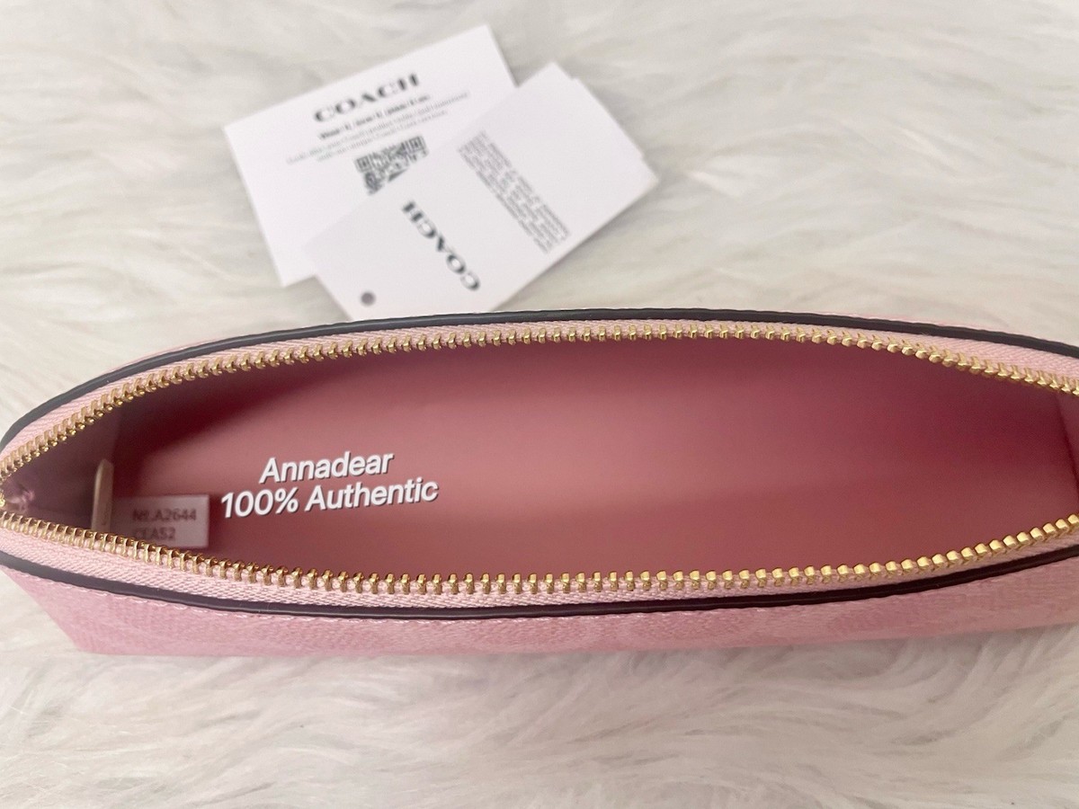 COACH Signature Pouch Pink 化粧ポーチ　小物入れ What's in my Coach mini cosmetic pouch? #asmr #pinkfordjking New