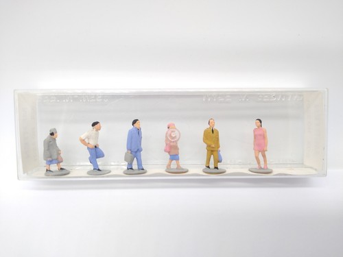 Merten Figures 2501 Street Pedestrians - OO/HO - Nuevo y Boxed | Zustand: New