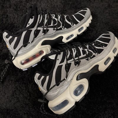 Nike Air Max Black N Silver Kids 4.5 Women 6 . Limited Edition