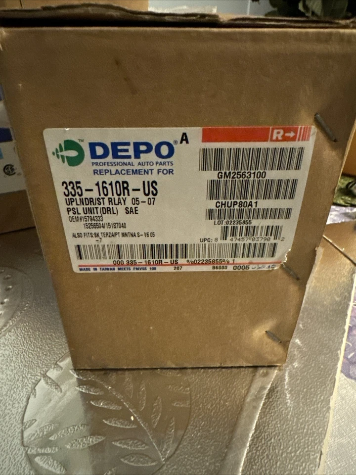 GM 15794333 Chevy Uplander Luz de circulación diurna pasajero lado derecho Foto 2 de 4