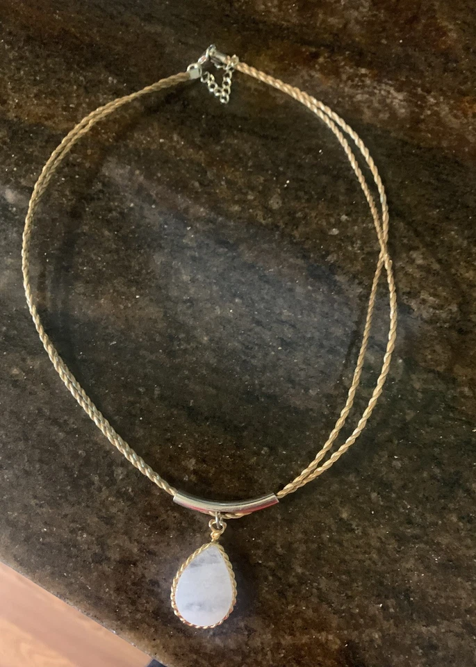 "Collar Ixtle 18"" con forma de pera de cuarzo rosa". Foto 3 de 4