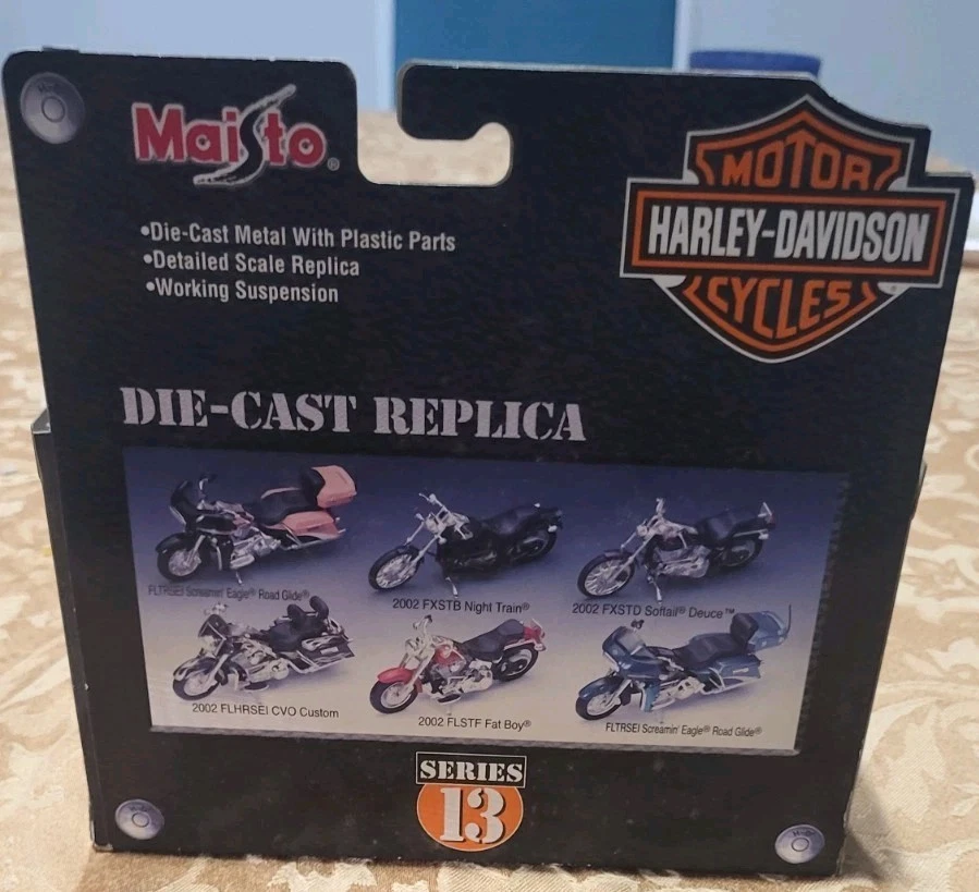 Harley-Davidson Maisto CVO 2002 FLHRSEI púrpura 1:18 fundido a presión serie 13 nuevo en stock Foto 2 de 4