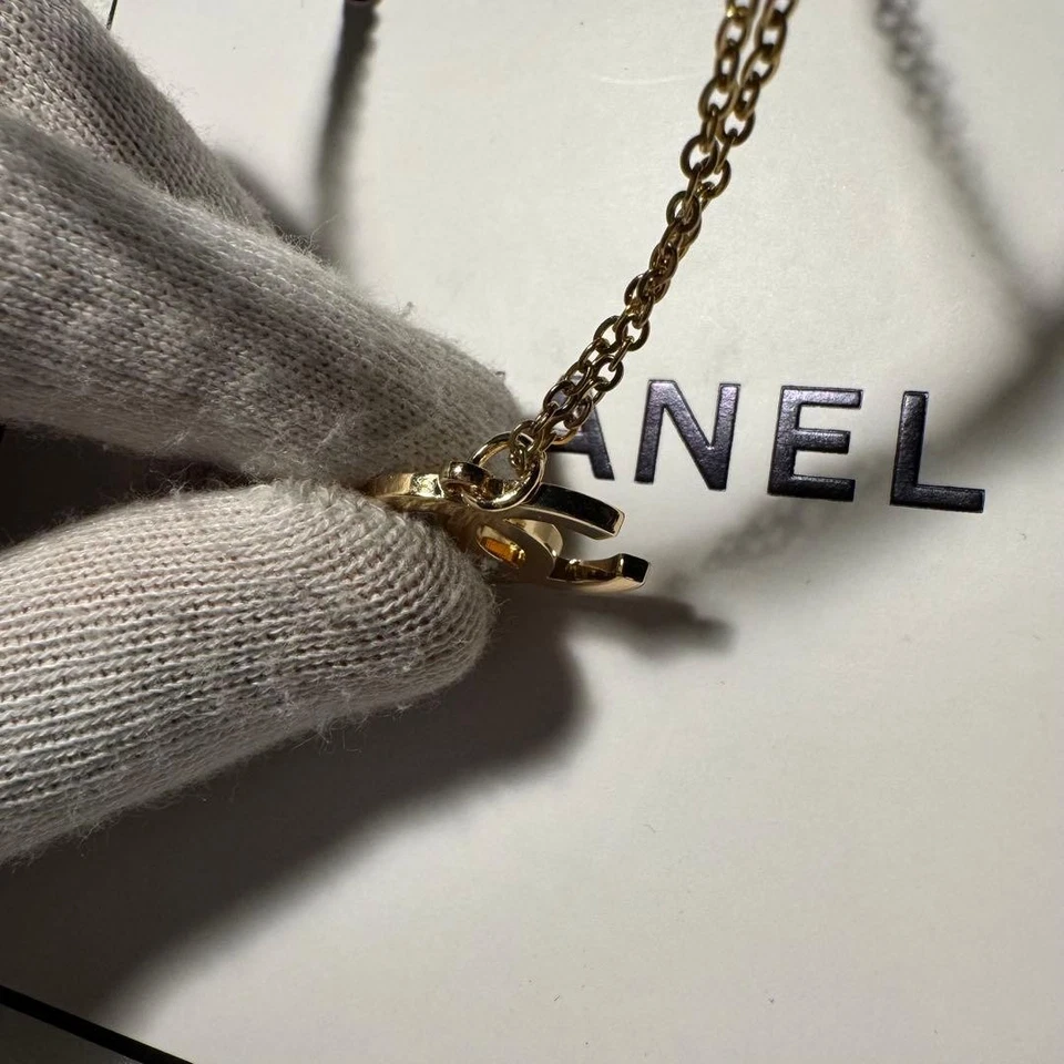 Auténtico Collar CHANEL Marca Coco Tono Dorado Inoxidable 45cm Elegante Foto 4 de 4