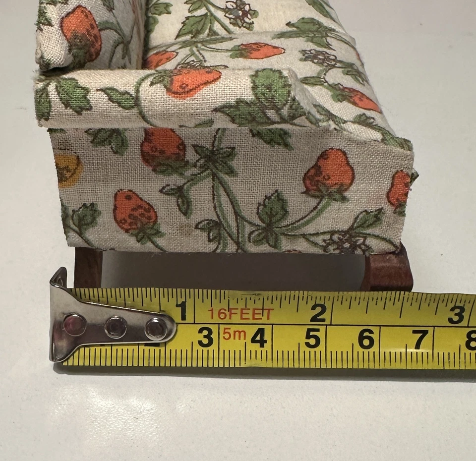 Sofá Queen Anne y silla de respaldo alto años 60 estampado fresa vintage casa de muñecas mini Foto 4 de 4