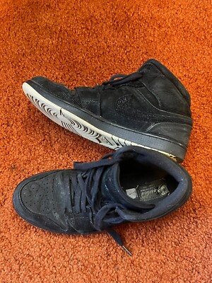 black jordans just came out