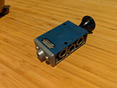 NEW WABCO VALVE # 002 2788