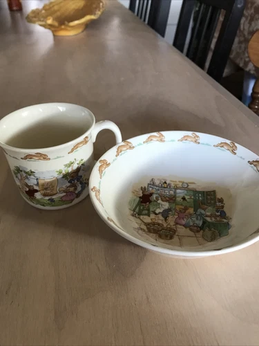 bunnykins royal doulton bowl mug 6” Bowl And Mug Set. Great Condition
