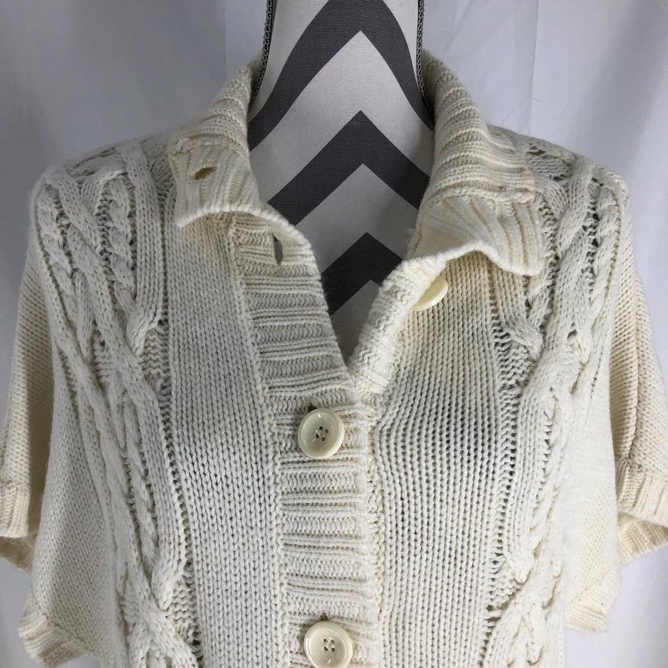 Suéter Lauren Hansen Cárdigan Mediano Crema Cable Grueso Tejido Manga Corta Foto 2 de 4