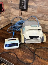 Maytronics Dolphin Active 30i Robotic Pool Cleaner w Power Supply TURNS ON, READ