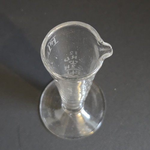 ANTIQUE ETCH GLASS APOTHECARY MEASURING BEAKER w/ROYAL STANDARDS MARKS MEDICINAL - Picture 6 of 7