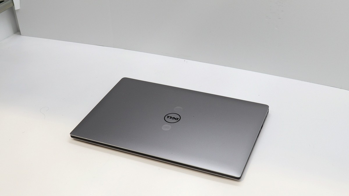 Dell XPS 15 9550 16 Core i7 16GB 512GB Black 2015 - Used Good BAD