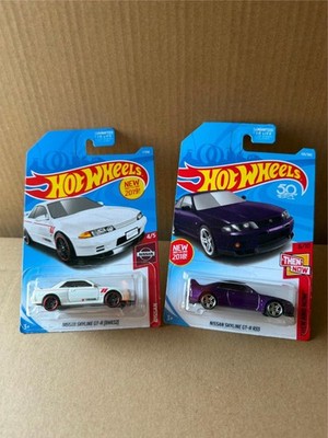 Hot Wheels Nissan Skyline GT-R R32 - Nissan Skyline GT-R R33