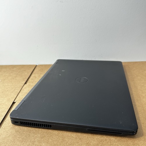 Dell Latitude E7470 - 14'' 2.6GHz Intel Core i7-6600U 8GB RAM 128GB NVMe - Zdjęcie 9 z 15
