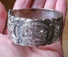 Beautiful Antique Silver Victorian  Aesthetic Movement Cuff Bangle Bracelet