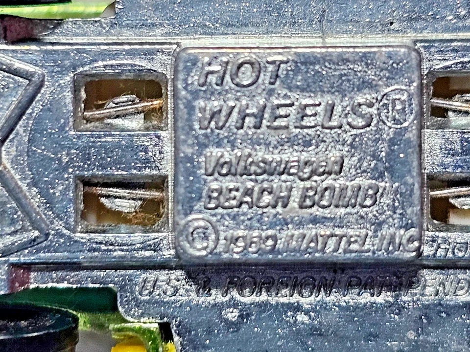 HOT WHEELS REDLINE VOLKSWAGEN BEACH BOMB LIGHT GREEN HK 1969 ORIGINAL FINE+ - Image 4 of 4