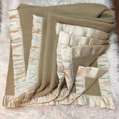 Vtg Brown Tan Satin Trim All Four Sides Acrylic Blanket 92” X 85” Neutral Color