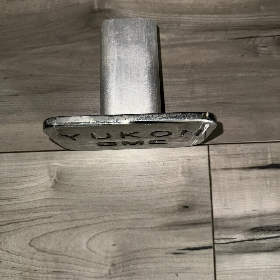 Diseño de cubierta de enganche para remolque Yukon/GMC se adapta a cromo de 2" Foto 3 de 4