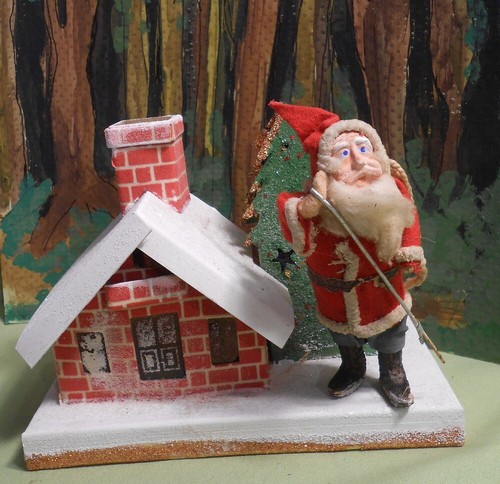 Japan Santa next to House that Lights Up - Clay Face - Picture 4 of 5