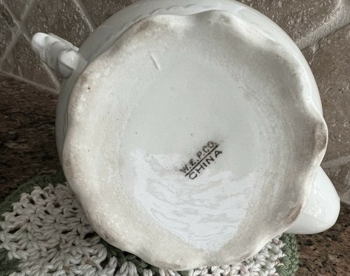 Old China Teapot White and Sea Glass Green om Arbitus pattern 6 cups Tea Party! - Picture 7 of 7