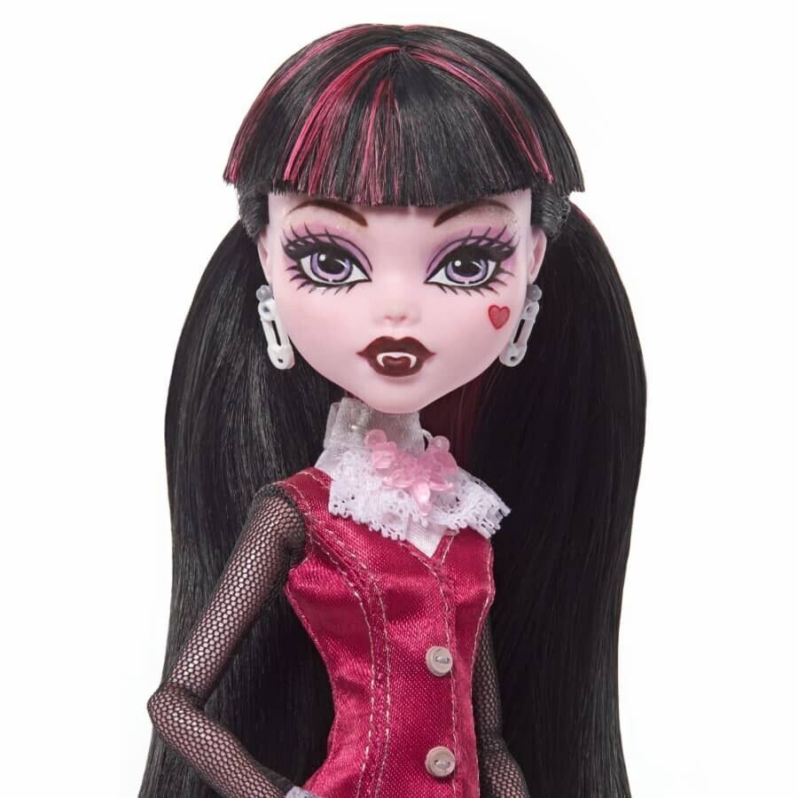 Monster High Draculaura Reel Drama Doll Pet Bat Poster Stand New 2022  Exclusive 194735104819